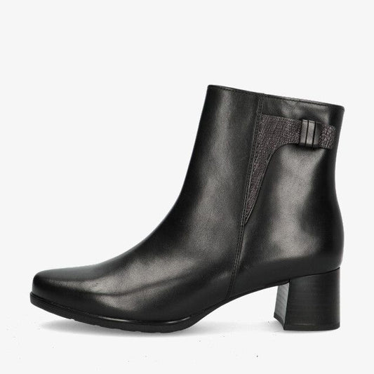Laarsje 823 67 Zwart